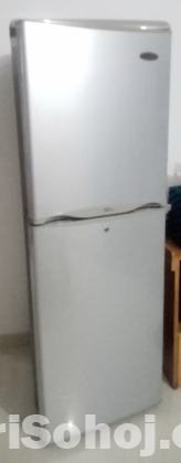 Refrigerator/fridge টি বিক্রি হবে